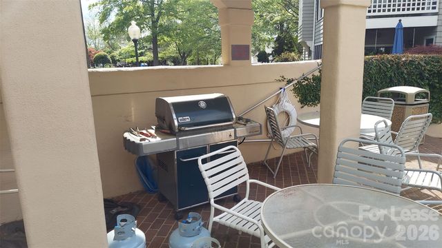 226 Queens Road 68, Charlotte, NC 28204