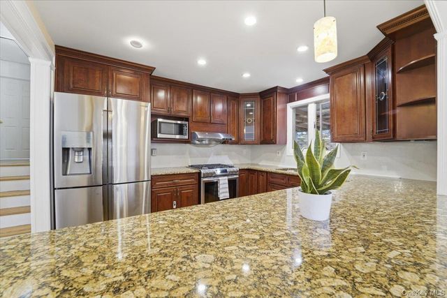 239 Canterbury Road, White Plains, NY 10607
