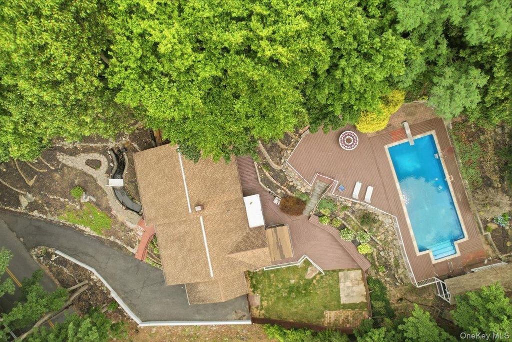 239 Canterbury Road, White Plains, NY 10607 — photo 2