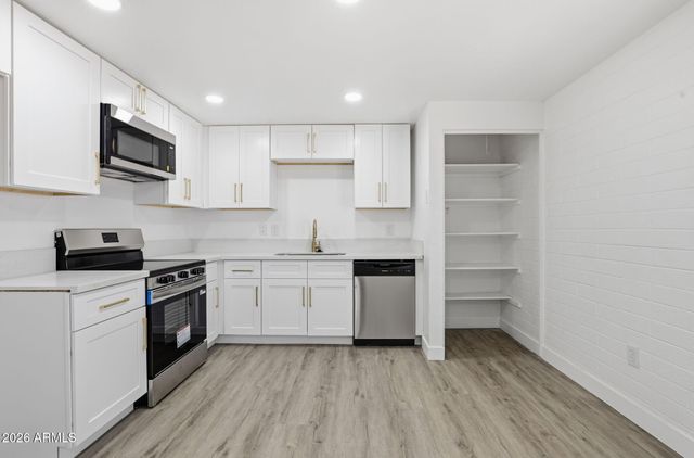 4421 N 71st Drive, Phoenix, AZ 85033