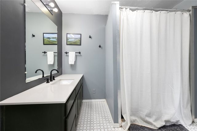 14404 Black Oak Road, Fayetteville, AR 72701