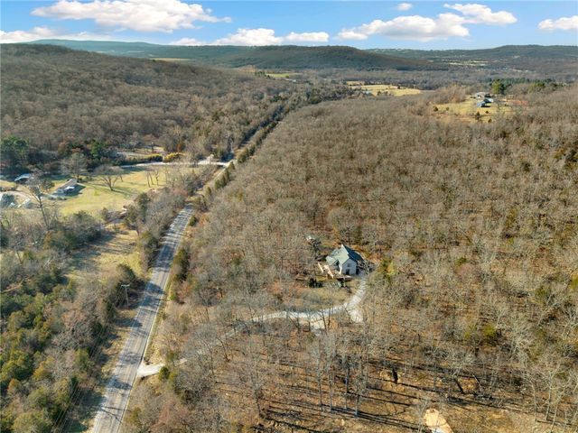 14404 Black Oak Road, Fayetteville, AR 72701