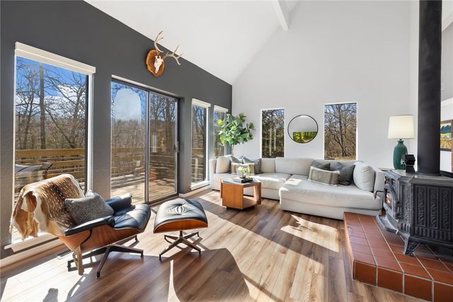 14404 Black Oak Road, Fayetteville, AR 72701