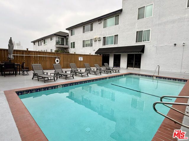 1222 Olive Dr 105, West Hollywood, CA 90069