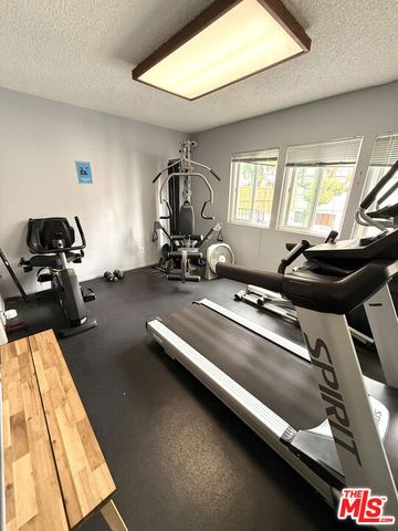 1222 Olive Dr 105, West Hollywood, CA 90069