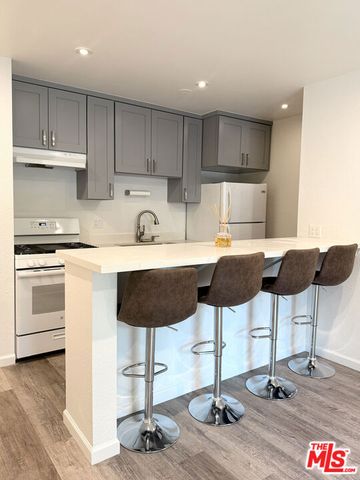 1222 Olive Dr 105, West Hollywood, CA 90069
