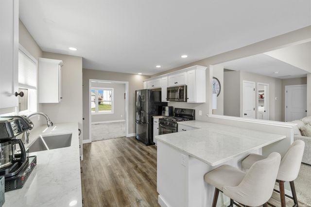 17444 Sonic Court, Huntertown, IN 46748