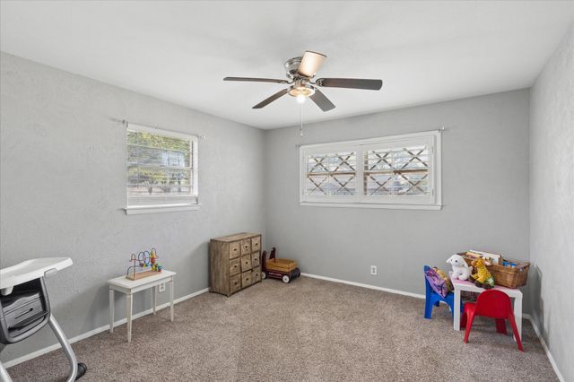 5705 Diamond Oaks Drive N, Haltom City, TX 76117