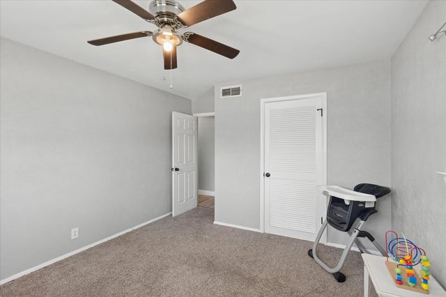 5705 Diamond Oaks Drive N, Haltom City, TX 76117