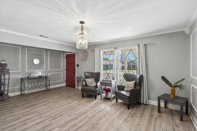 5705 Diamond Oaks Drive N, Haltom City, TX 76117