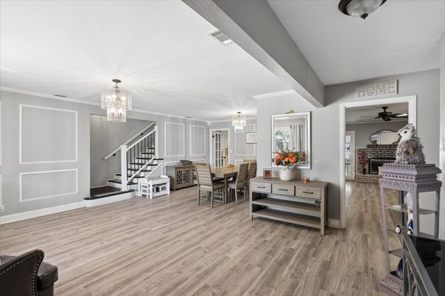 5705 Diamond Oaks Drive N, Haltom City, TX 76117