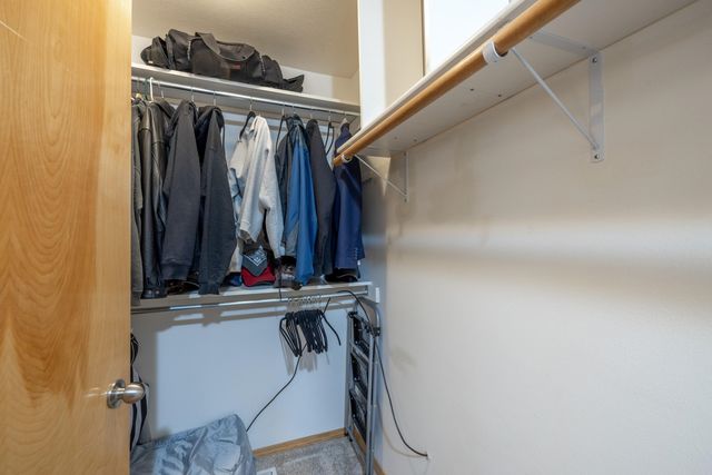 32410 N Ridge Rd, Chattaroy, WA 99003