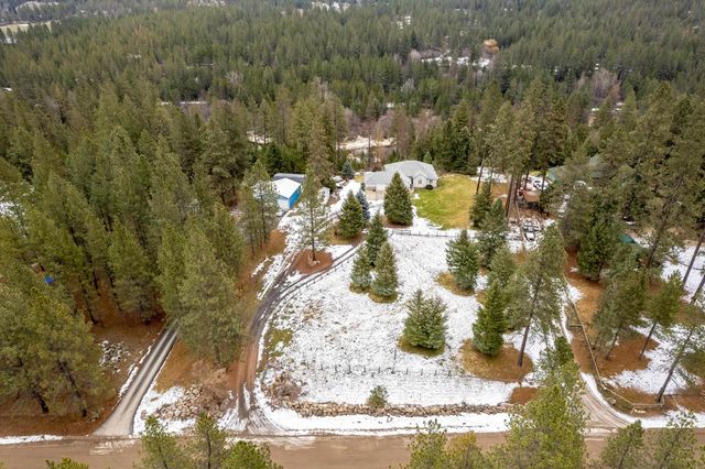 32410 N Ridge Rd, Chattaroy, WA 99003