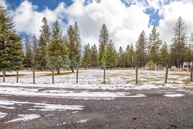 32410 N Ridge Rd, Chattaroy, WA 99003