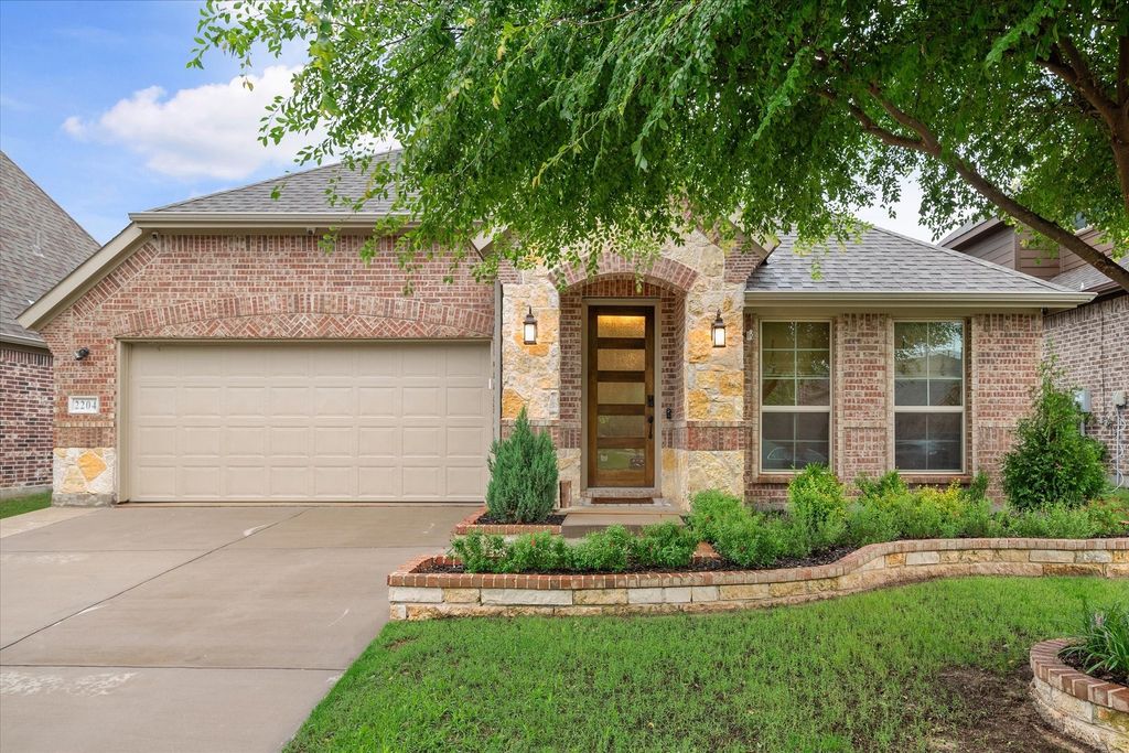 2204 Saratoga Drive, Melissa, TX 75454