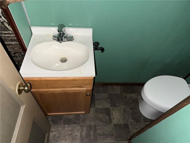 2449 McKinley Avenue, Kansas City, MO 64129