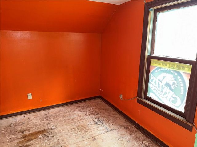 2449 McKinley Avenue, Kansas City, MO 64129