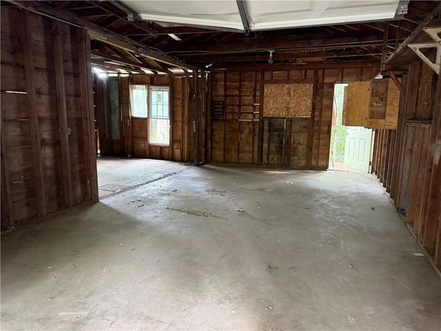 2449 McKinley Avenue, Kansas City, MO 64129