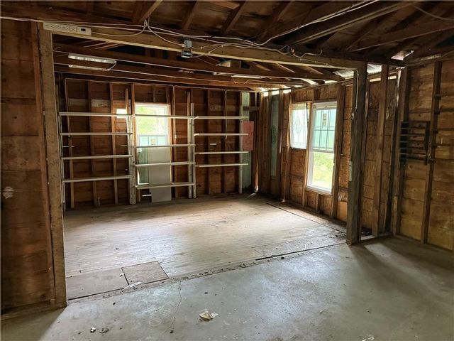 2449 McKinley Avenue, Kansas City, MO 64129