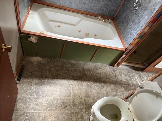 2449 McKinley Avenue, Kansas City, MO 64129