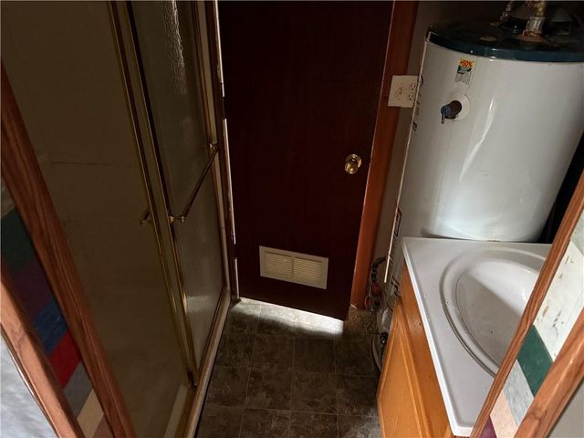 2449 McKinley Avenue, Kansas City, MO 64129