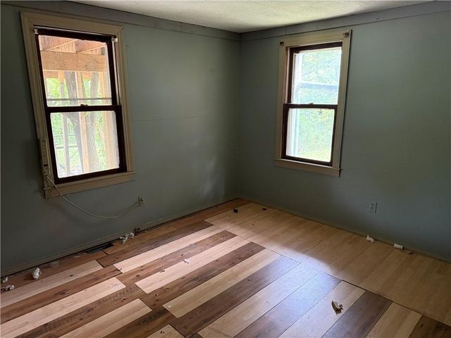 2449 McKinley Avenue, Kansas City, MO 64129