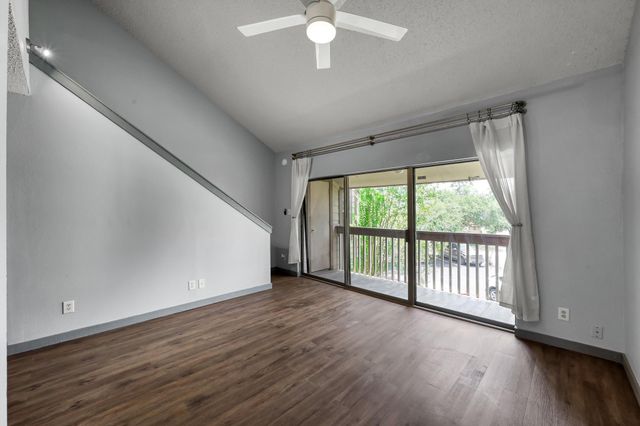 12900 Walden Road 216B, Montgomery, TX 77356