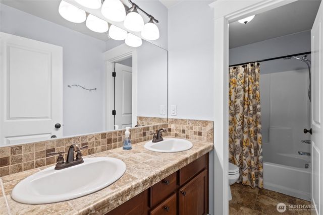 2707 NE 159th Circle, Ridgefield, WA 98642