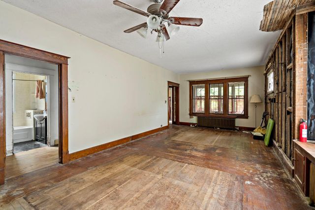 337 Winona Street W, Saint Paul, MN 55107