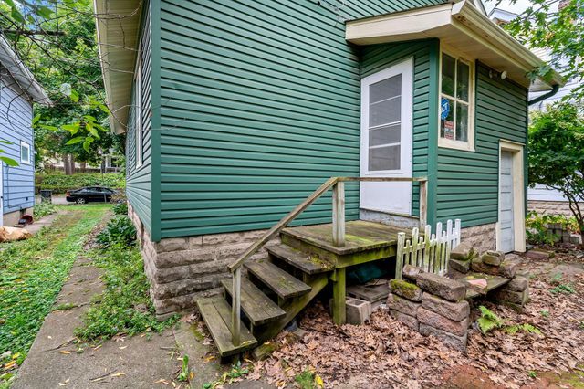 337 Winona Street W, Saint Paul, MN 55107