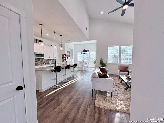1064 OVERBROOK LN, Spring Branch, TX 78070