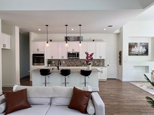 1064 OVERBROOK LN, Spring Branch, TX 78070