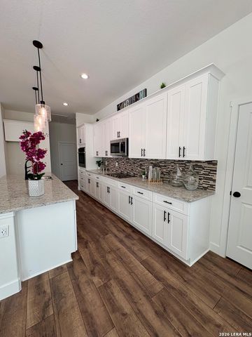 1064 OVERBROOK LN, Spring Branch, TX 78070