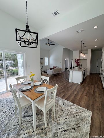 1064 OVERBROOK LN, Spring Branch, TX 78070