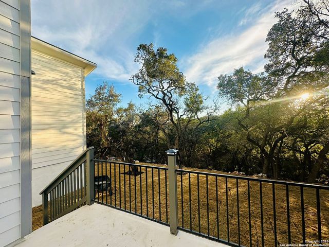 1064 OVERBROOK LN, Spring Branch, TX 78070