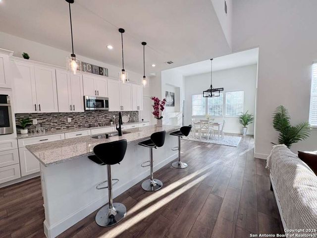 1064 OVERBROOK LN, Spring Branch, TX 78070
