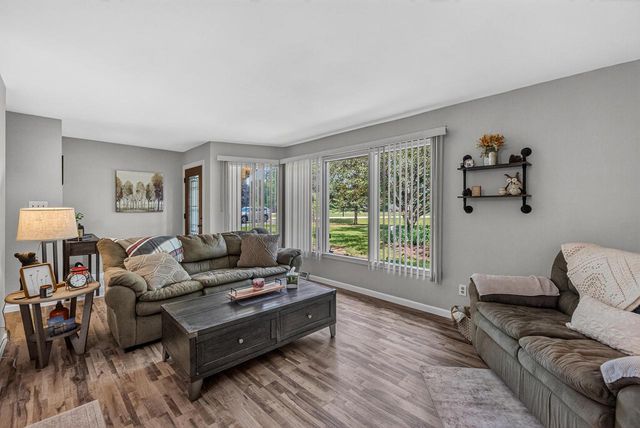 573 Jordan CIRCLE, Colgate, WI 53017