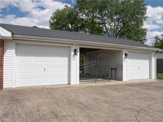 2015 Bono Road, New Albany, IN 47150