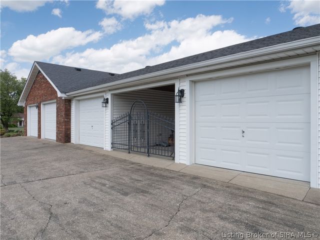 2015 Bono Road, New Albany, IN 47150