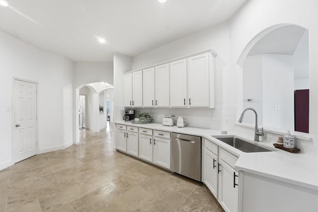 1760 Cypress Meadows Drive, Dickinson, TX 77539
