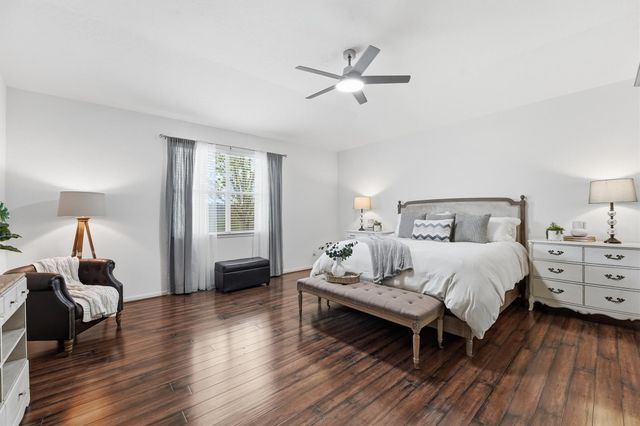 1760 Cypress Meadows Drive, Dickinson, TX 77539
