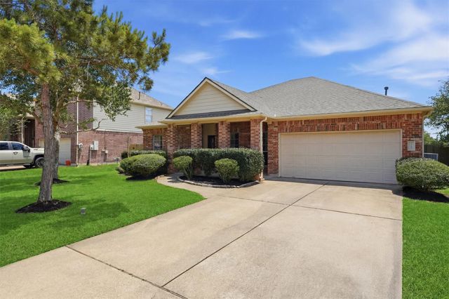 1760 Cypress Meadows Drive, Dickinson, TX 77539