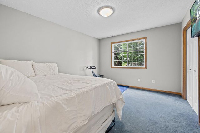 2044 Pheasant Run Street, Shakopee, MN 55379