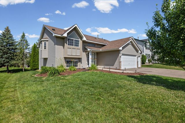 2044 Pheasant Run Street, Shakopee, MN 55379