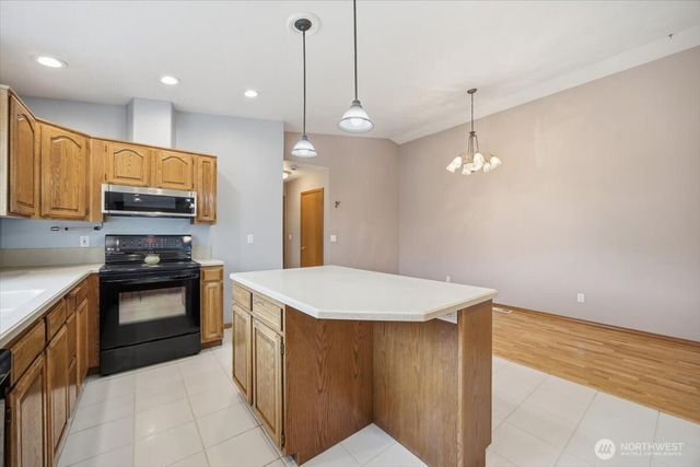 4105 Southlake Court, West Richland, WA 99353