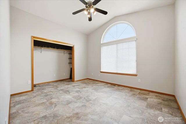 4105 Southlake Court, West Richland, WA 99353