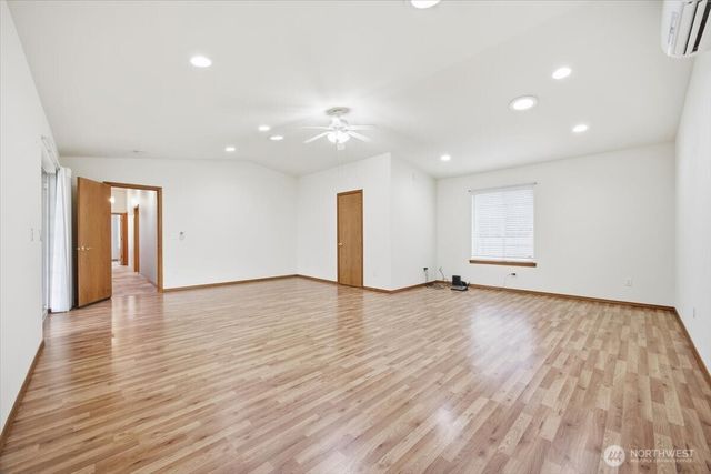 4105 Southlake Court, West Richland, WA 99353