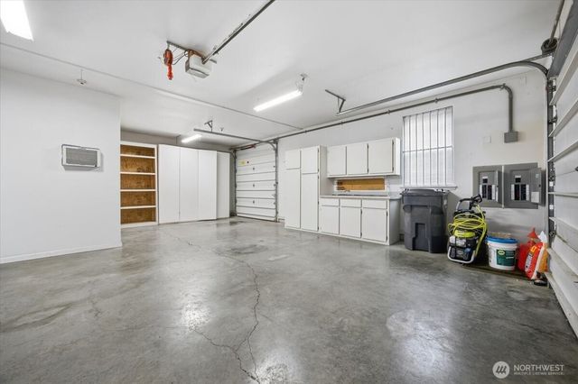 4105 Southlake Court, West Richland, WA 99353