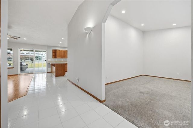 4105 Southlake Court, West Richland, WA 99353