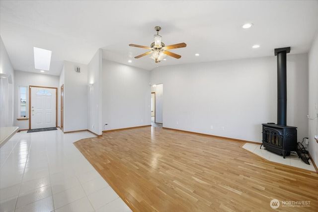 4105 Southlake Court, West Richland, WA 99353